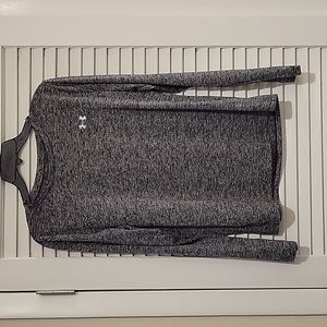 Under Armour women's dri fit long sleeve shirts sz Medium